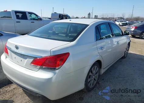 2011 Toyota Avalon Limited z USA, uszkodzony, nr VIN 4T1BK3DB9BU435090